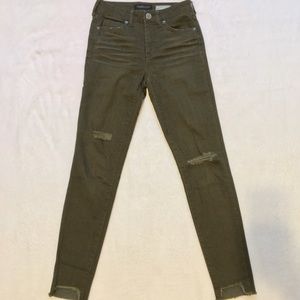 Green high waisted jeans